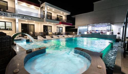 Double Room with Pool View