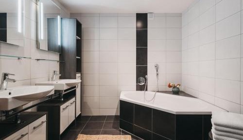 Four Room Apartment Deluxe II