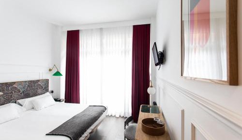 Deluxe Double Room with Balcony