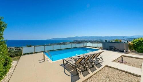 Three-Bedroom Villa with Private Pool and Hot Tub