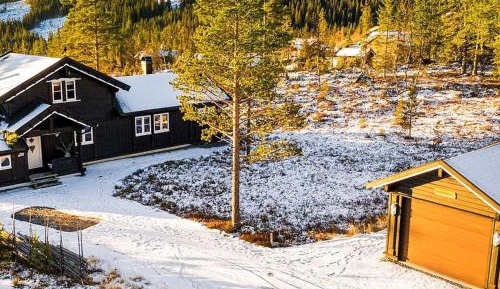 Three-Bedroom Holiday Home 