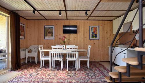 Three-Bedroom Holiday Home 