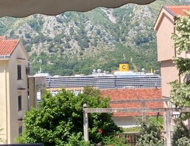 Double Room with with Sofa Bed and Balcony