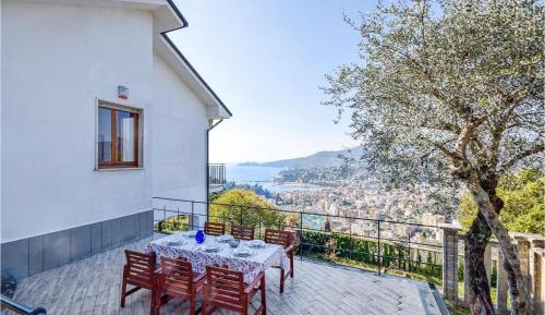Three-Bedroom Holiday Home 