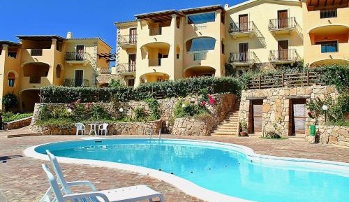 Superior One-Bedroom Apartment with Balcony