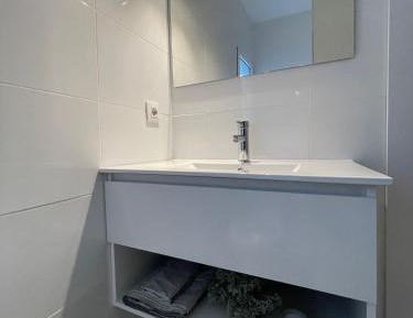 Twin Room with Shower