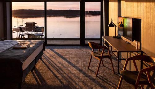King Room with Lake View