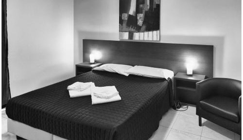 Twin Room with Shared Bathroom
