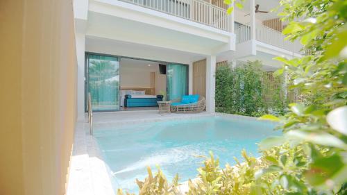 Premier with Private Pool