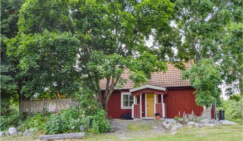 One-Bedroom Holiday Home