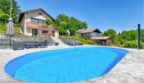 Two-Bedroom Holiday Home