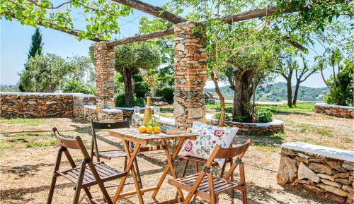One-Bedroom Holiday Home