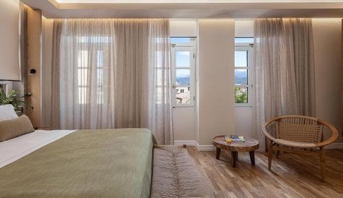 Superior Suite with Shared Veranda