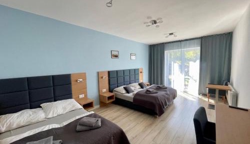 Deluxe Family Room