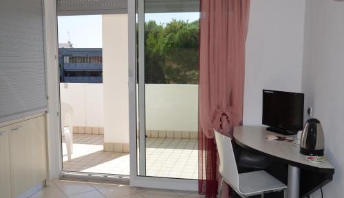 Large Single Room