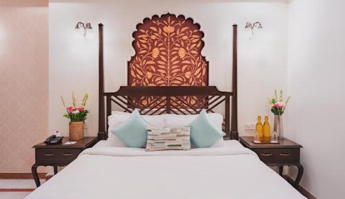 Club Room with Darshan Convenience & Ticket Support