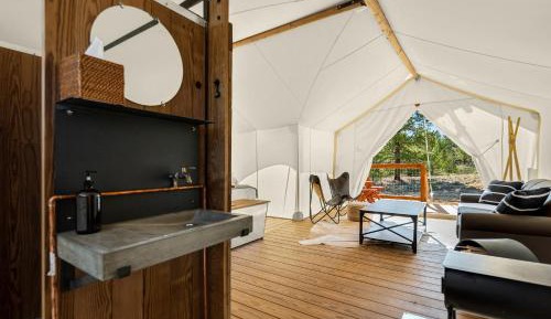 Suite Tent, Private Bathroom