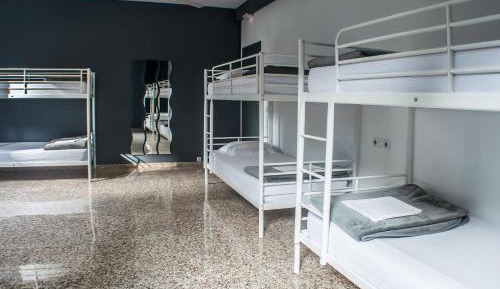 Bed in 10-Bed Mixed Dormitory Room