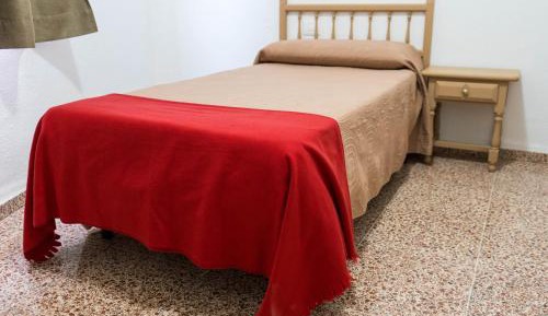 Single Room with Shared Shower and Toilet