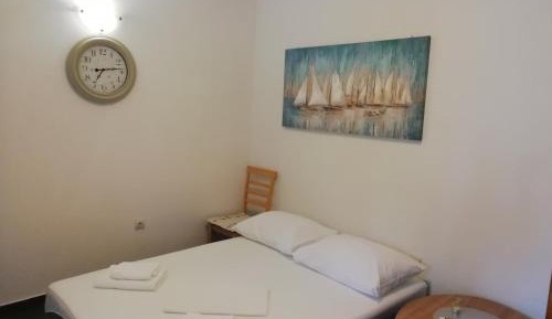 One-Bedroom Apartment with Terrace and Sea View