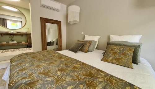 Superior King Suite