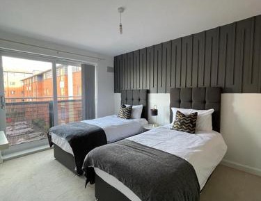 Deluxe Apartment