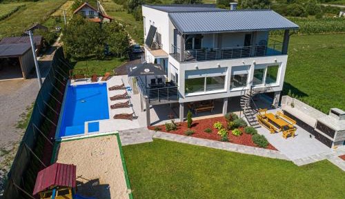Deluxe Villa