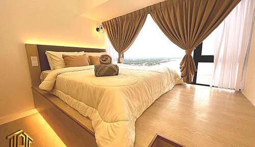 Deluxe Queen Studio (Private Bathtub & Sea View)