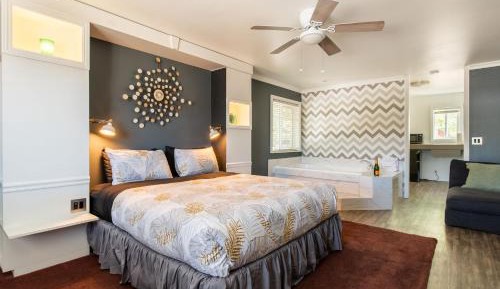 King Suite with Spa Bath