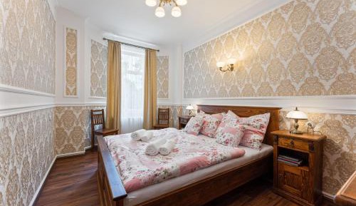 Deluxe Double Room with Shower