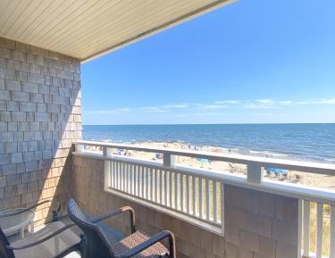 Two-Bedroom Suite and Oceanfront #31