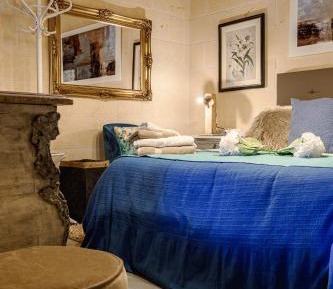 Double Room with Private External Bathroom