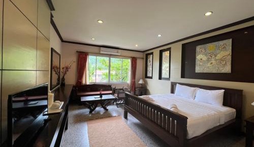 Deluxe Double or Twin Room