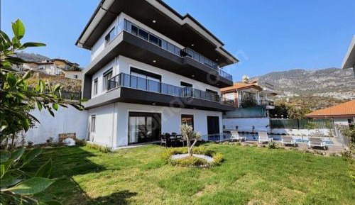 Villa with Sea View