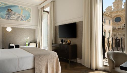 Junior Suite with City View