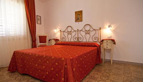 Double or Twin Room with Sea View
