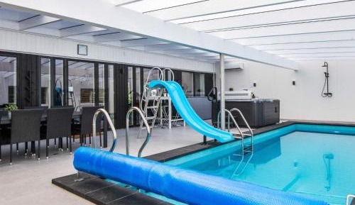 Nine-Bedroom Holiday Home