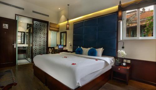 Day Use (2 Hours) - Deluxe Double Room