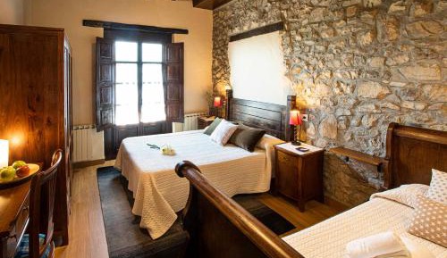 Triple Room (2 Adults + 1 Child)