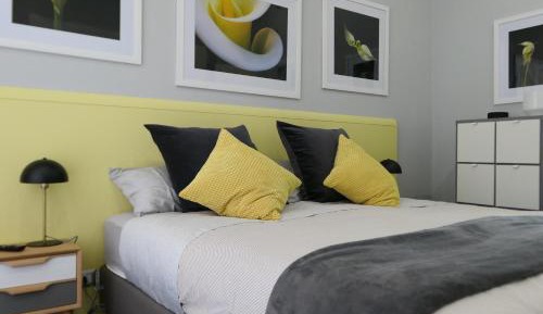 Standard Double Suite