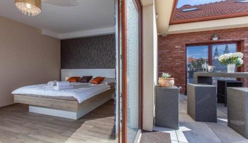 Deluxe Double Room with Extra Bed