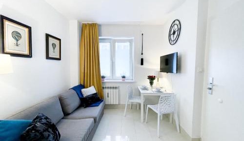 Studio with Sofa Bed