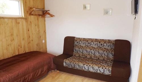 Holiday Home (2 Adults + 1 Child)