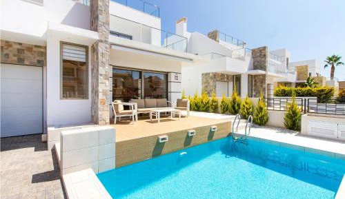 Four-Bedroom Holiday Home