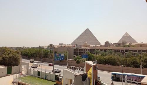 Deluxe Twin Room with Pyramids View