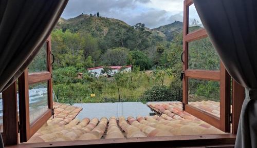 Queen Suite with Spa Bath