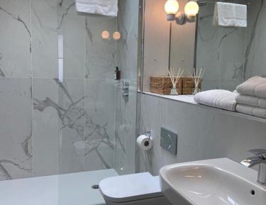 Deluxe Double and Twin Room