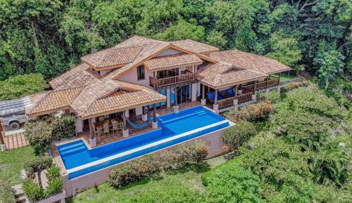 Three Bedroom holiday home 