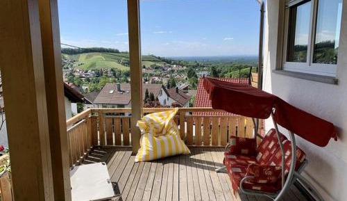 Apartment with Mountain View