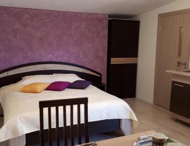 Queen Room with Garden View